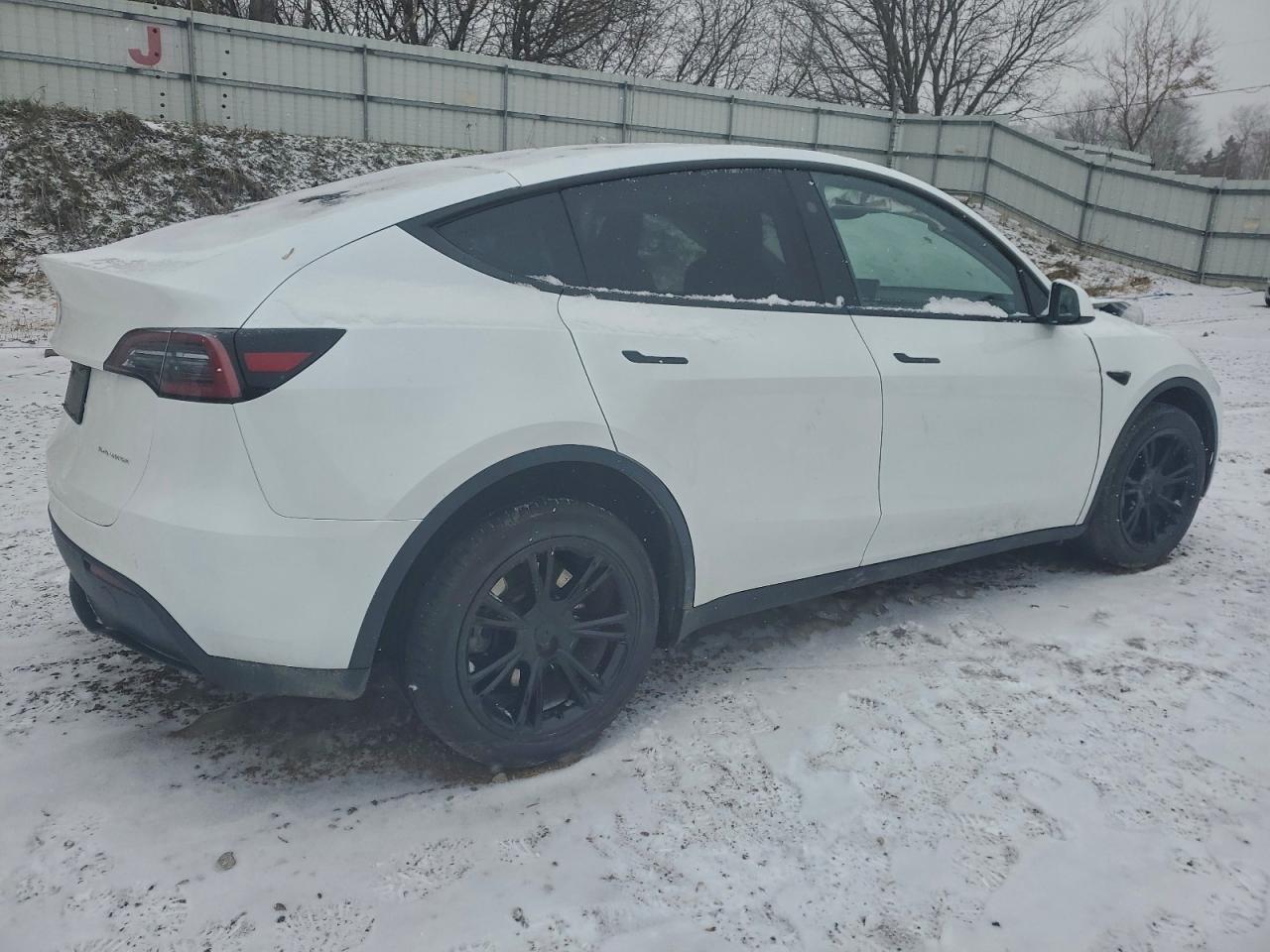 2023 Tesla Model Y - zdjęcie 3
