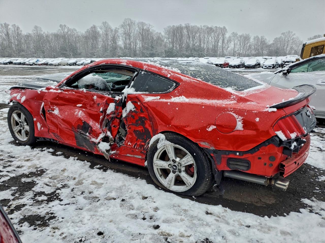 2015 Ford Mustang - zdjęcie 2