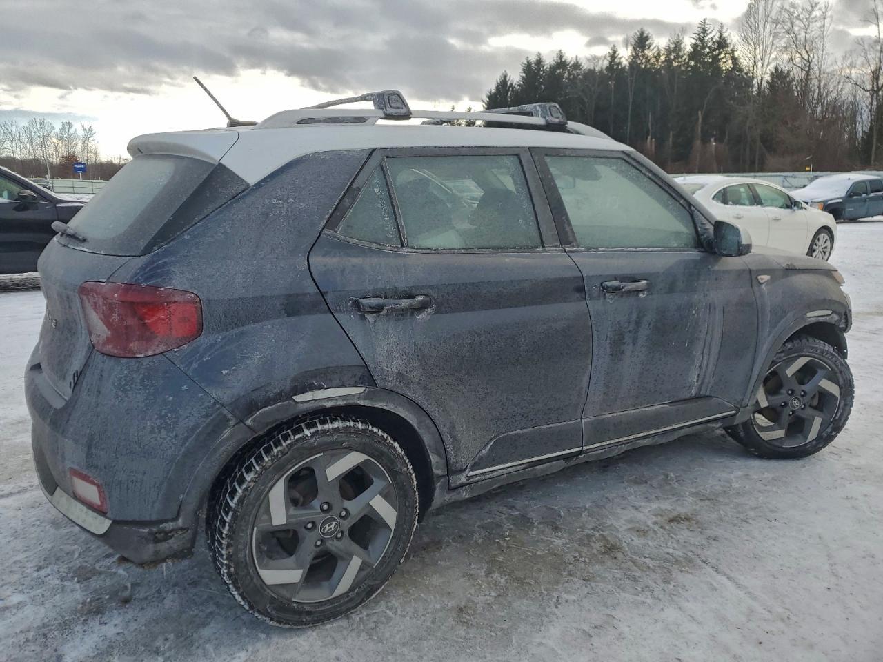 2023 Hyundai Venue Sel - zdjęcie 3