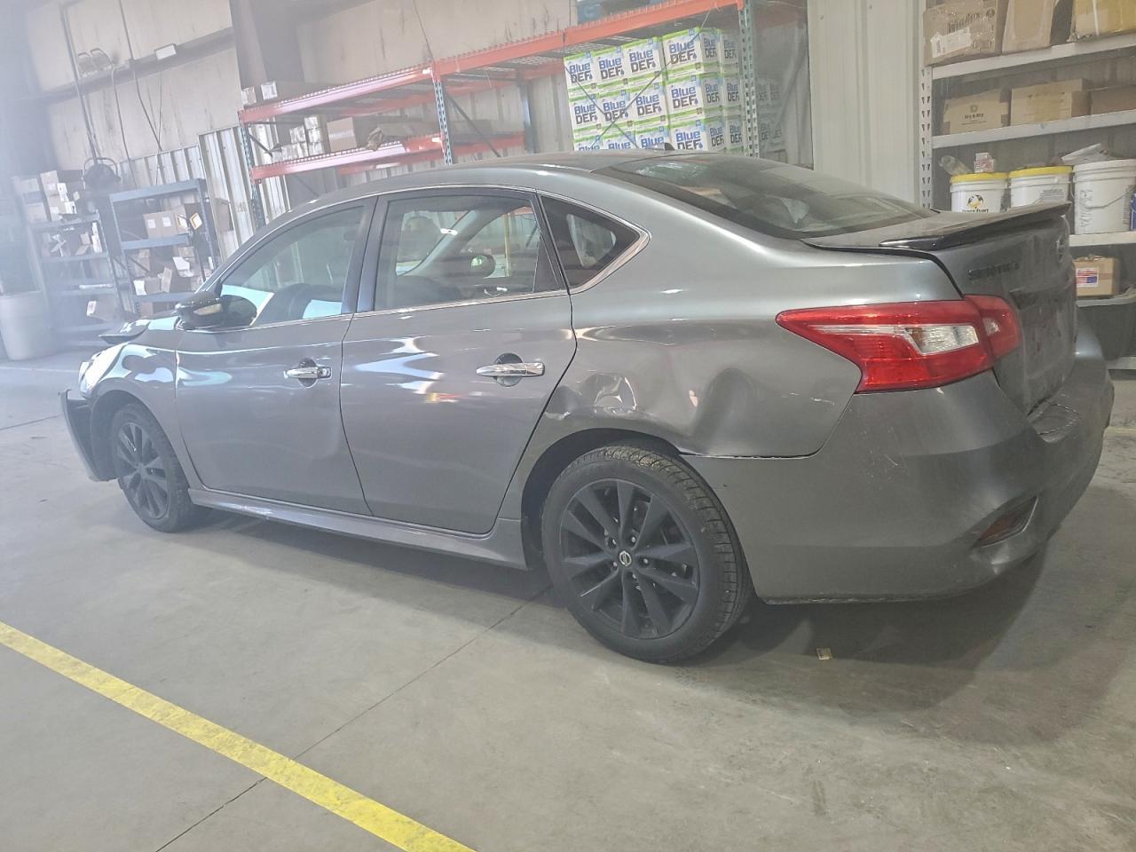 2018 Nissan Sentra S - zdjęcie 2