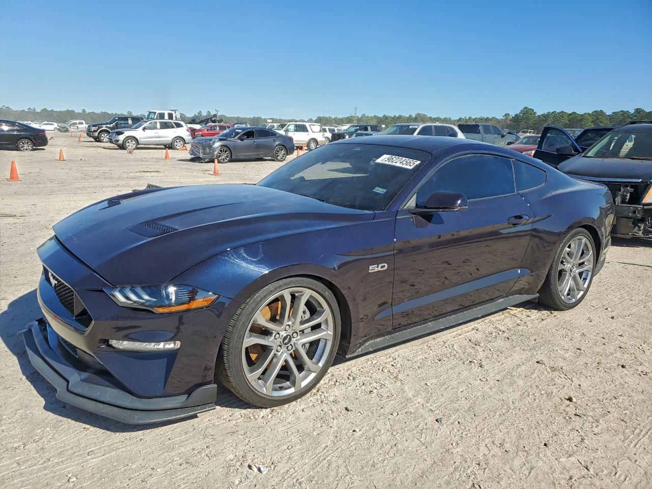 Ford Mustang - zdjęcie 1