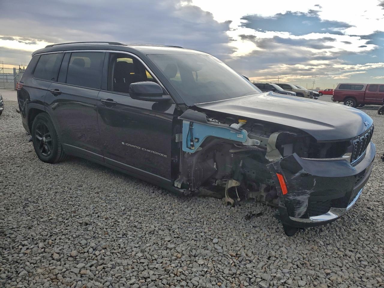 2023 Jeep Grand Cherokee L Laredo - zdjęcie 4