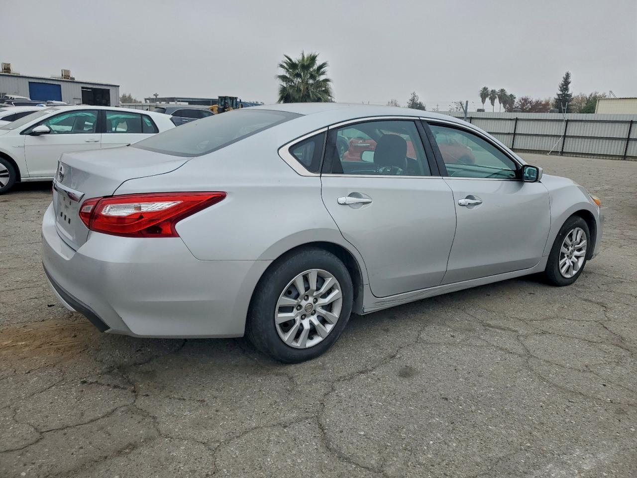 2016 Nissan Altima 2.5 - zdjęcie 3