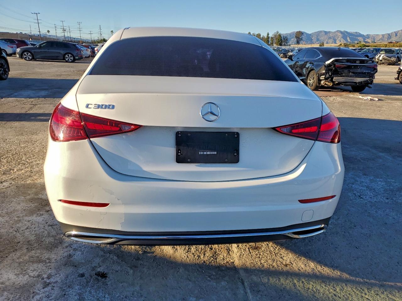 2023 Mercedes-Benz C 300 - zdjęcie 6