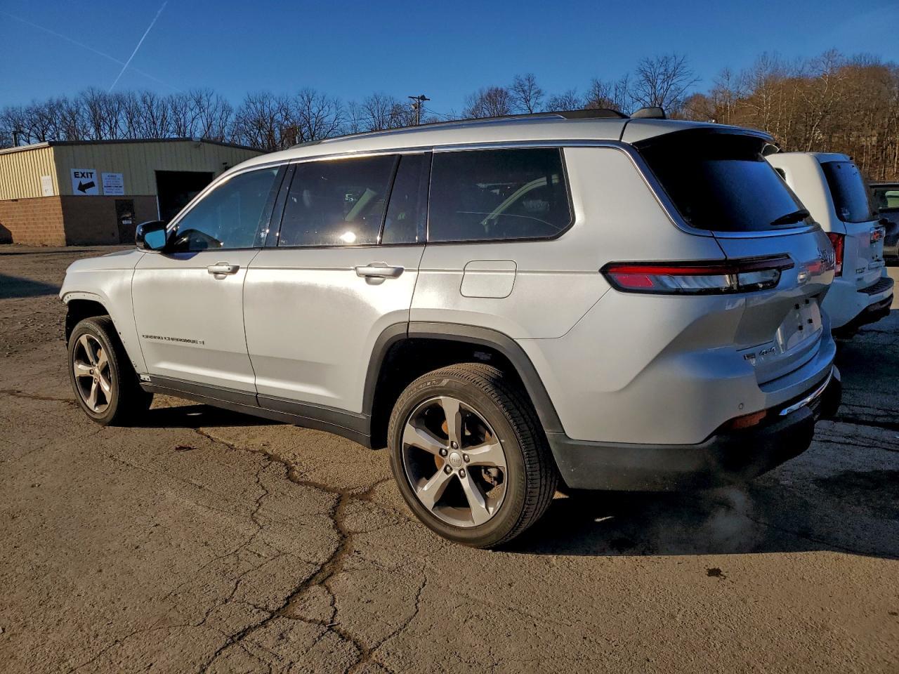 2022 Jeep Grand Cherokee - zdjęcie 2