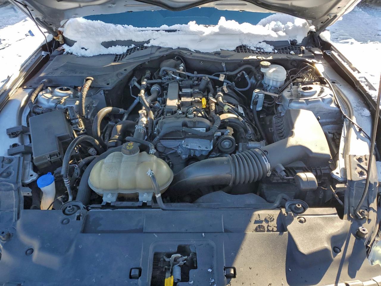 2021 Ford Mustang - zdjęcie 11