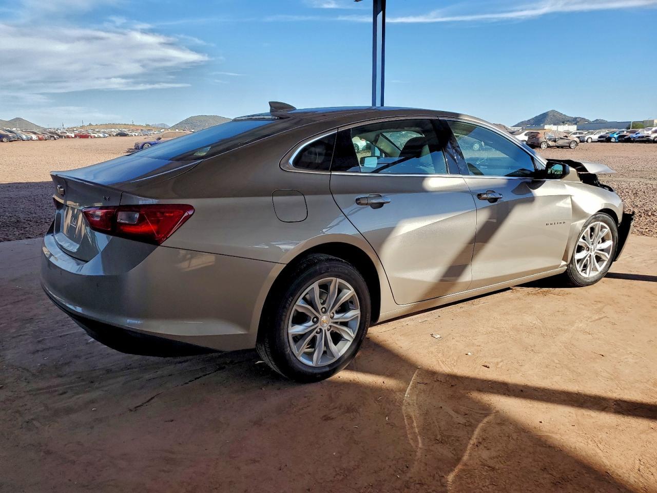 2024 Chevrolet Malibu Lt - zdjęcie 3