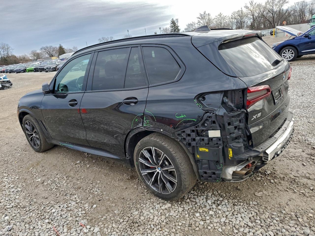 2021 BMW X5 xDrive40I - zdjęcie 2