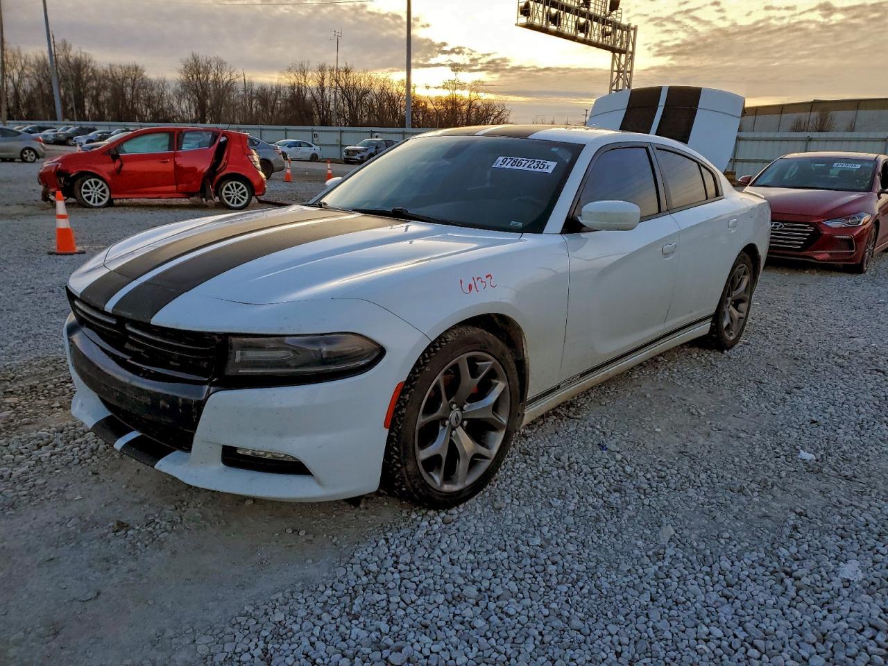 2017 Dodge Charger Sxt - zdjęcie główne
