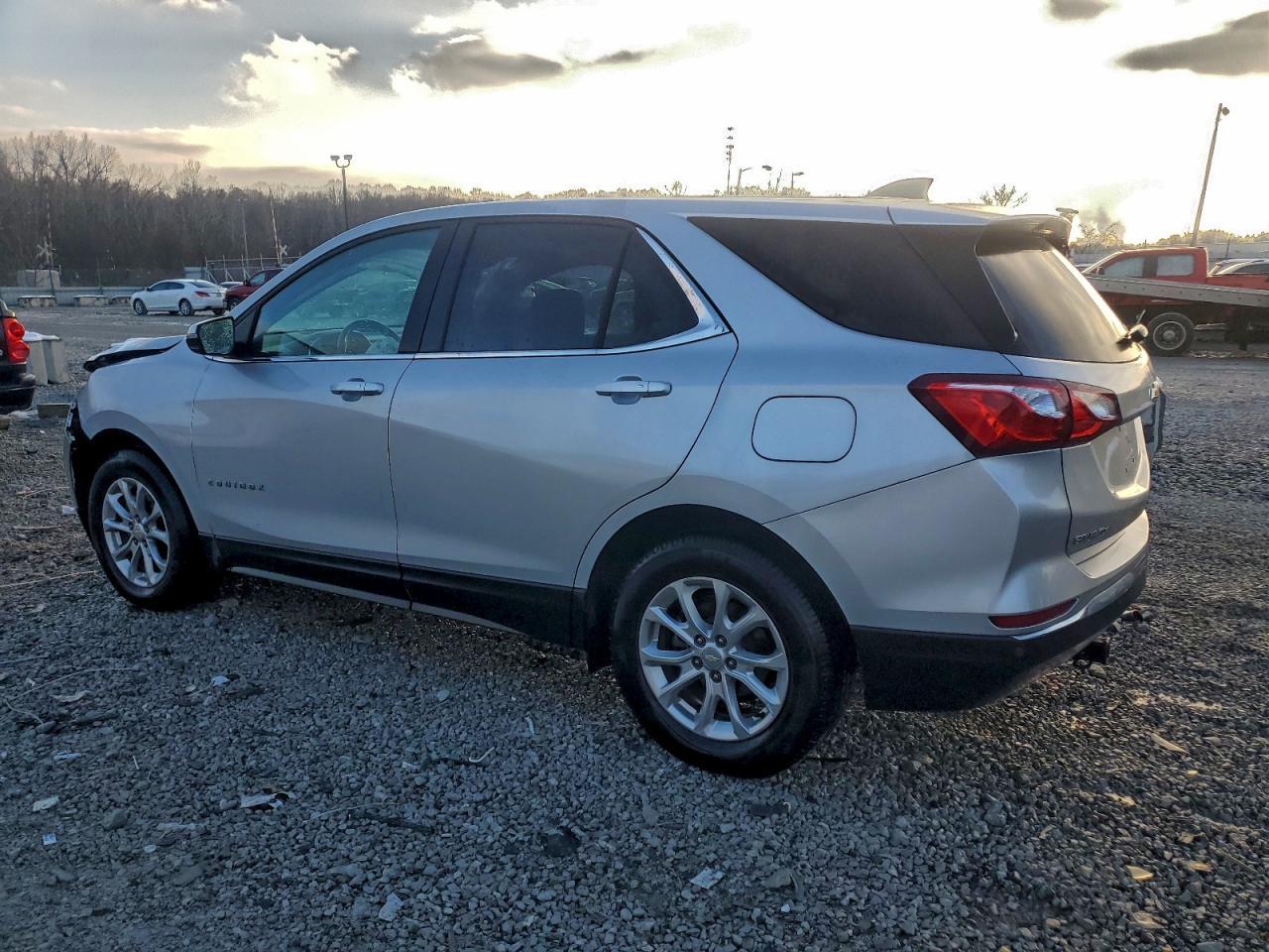2018 Chevrolet Equinox Lt - zdjęcie 2