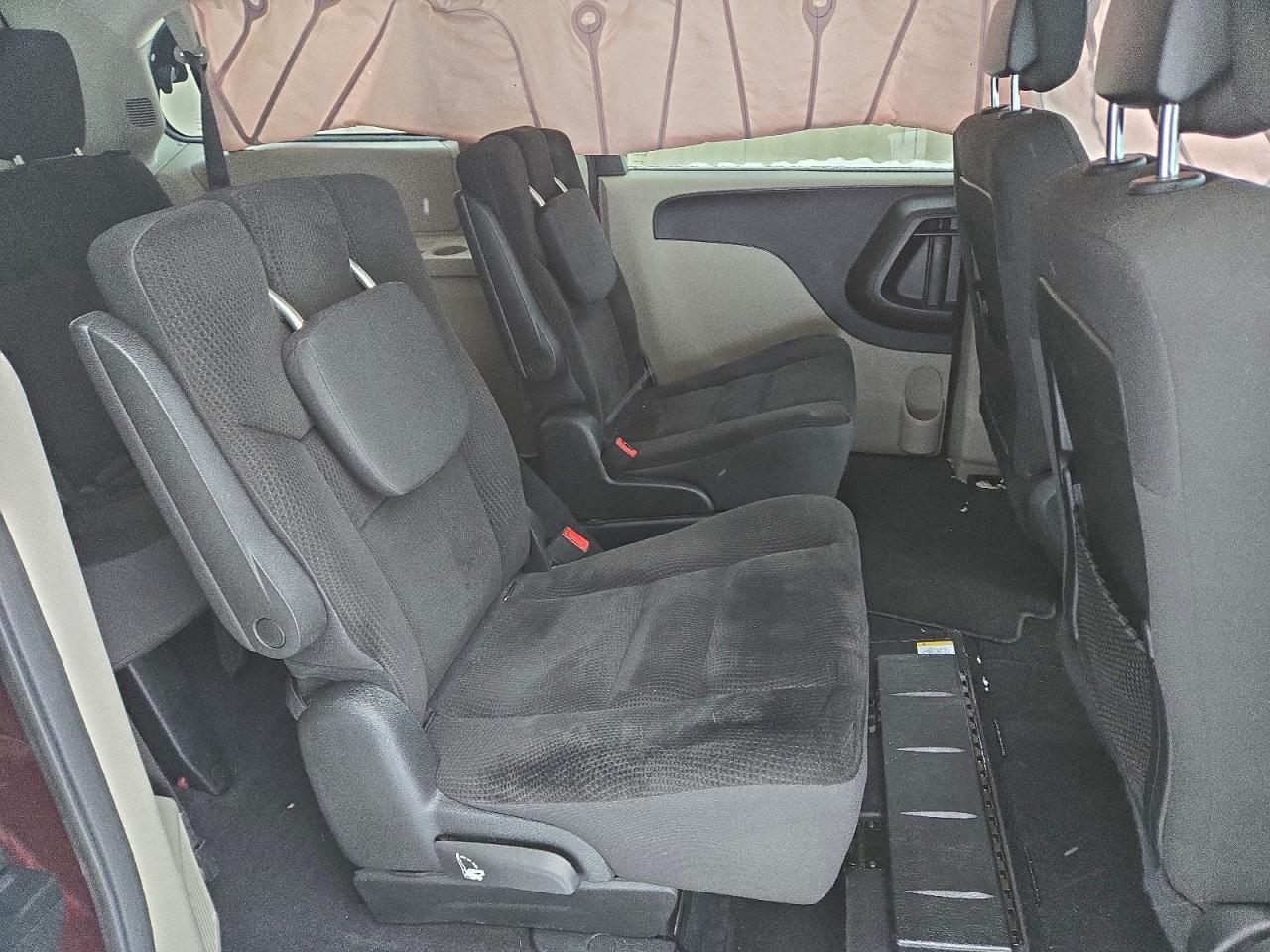 2017 Dodge Grand Caravan Se - zdjęcie 11