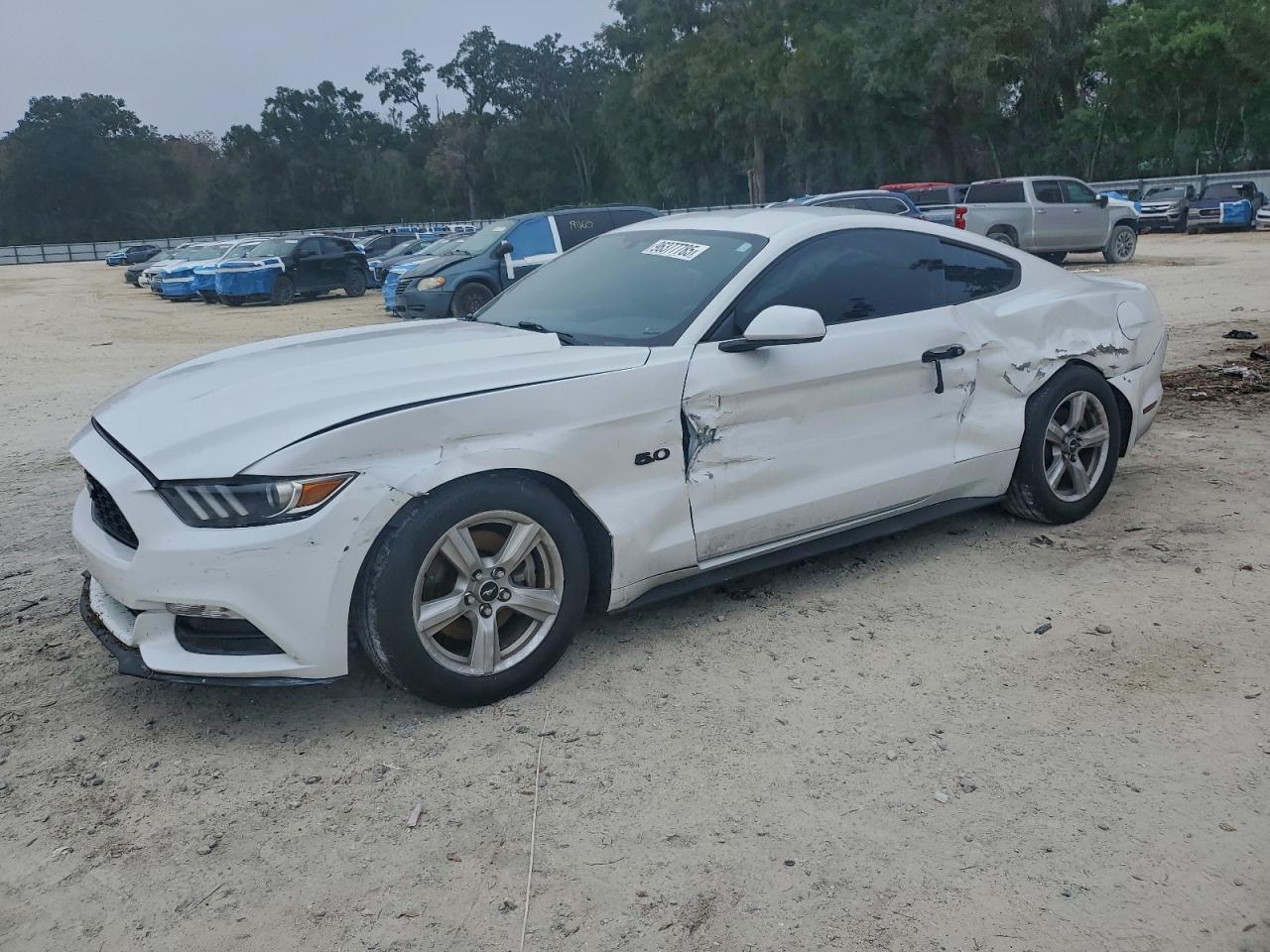 2017 Ford Mustang - zdjęcie główne