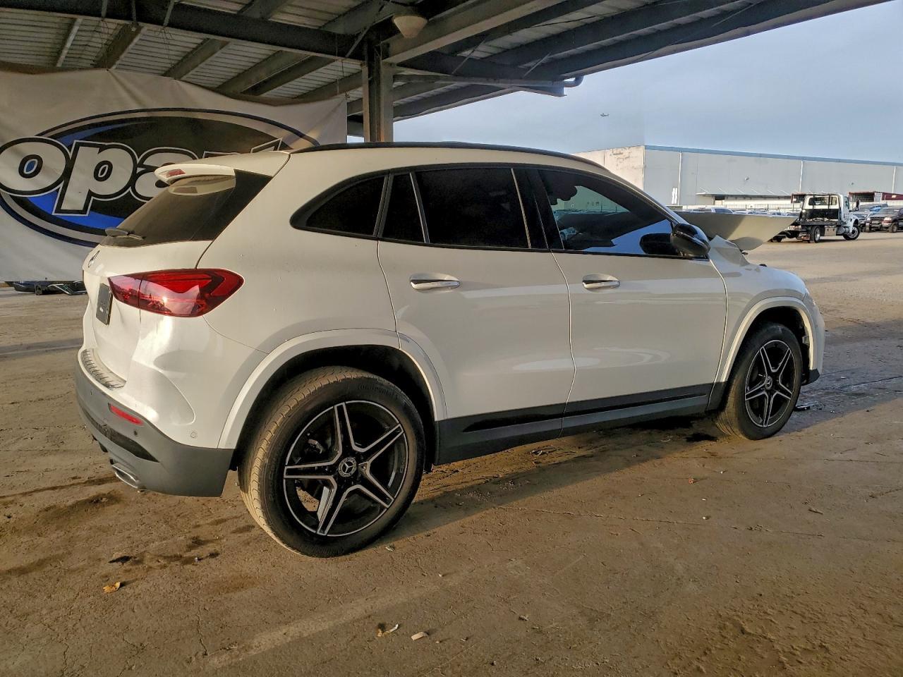 2024 Mercedes-Benz Gla 250 - zdjęcie 3