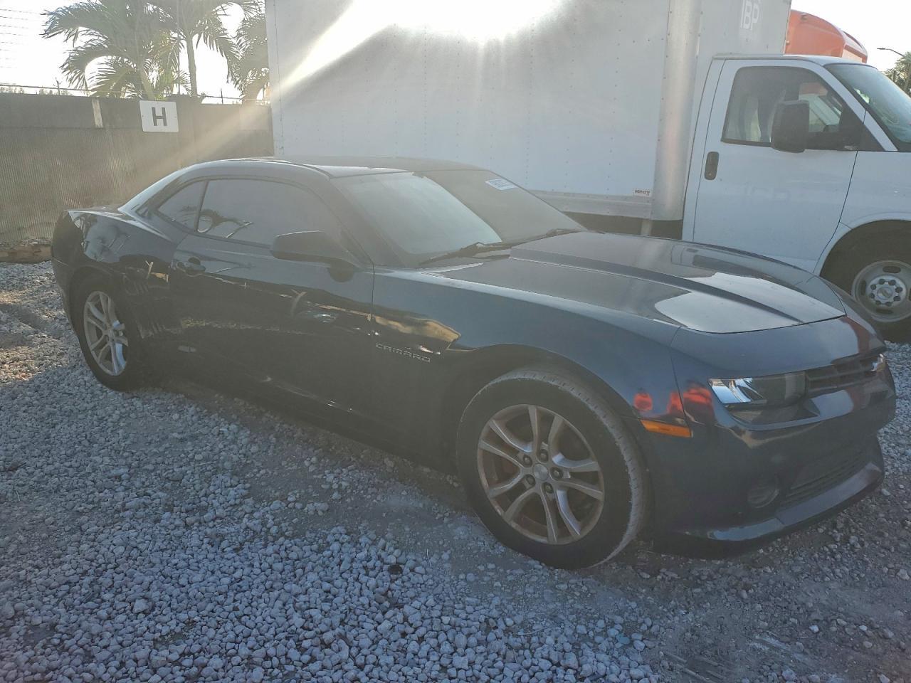 2015 Chevrolet Camaro Ls - zdjęcie 4