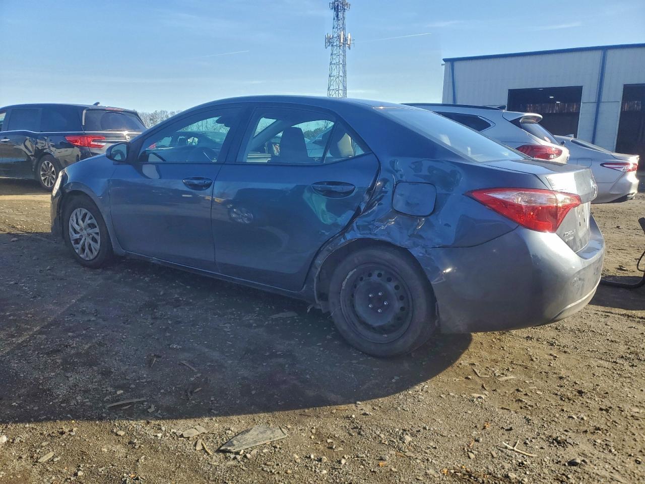 2017 Toyota Corolla L - zdjęcie 2