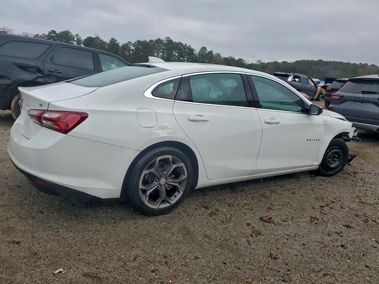 2021 Chevrolet Malibu Lt - zdjęcie 3