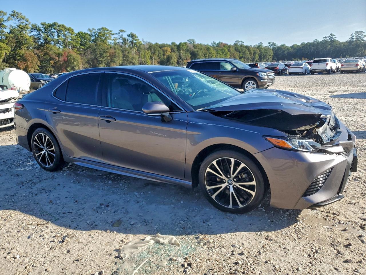 2018 Toyota Camry Se - zdjęcie 4