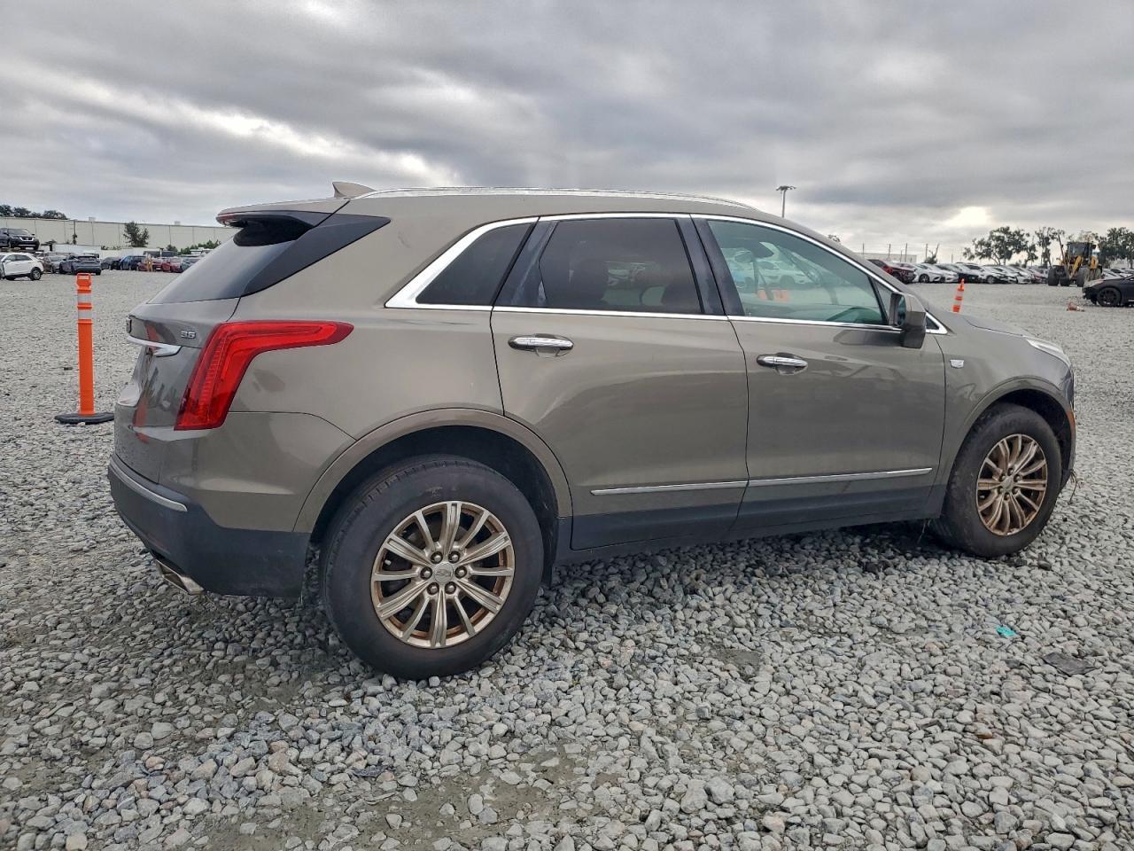 2017 Cadillac Xt5 Luxury - zdjęcie 3