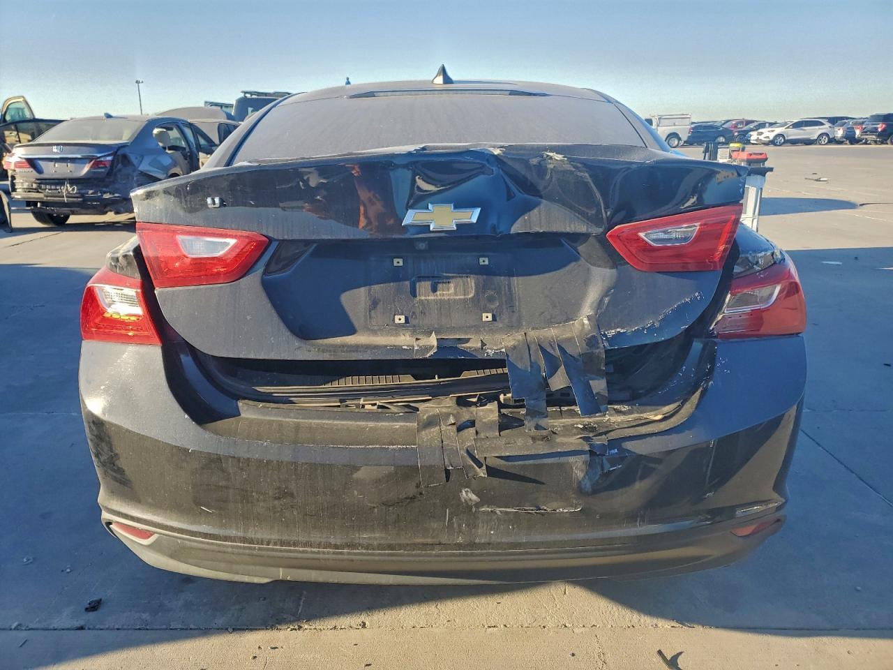 2017 Chevrolet Malibu Ls - zdjęcie 6