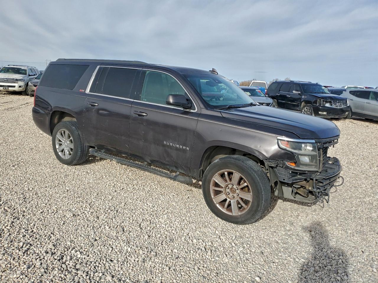 2017 Chevrolet Suburban K1500 Lt - zdjęcie 4