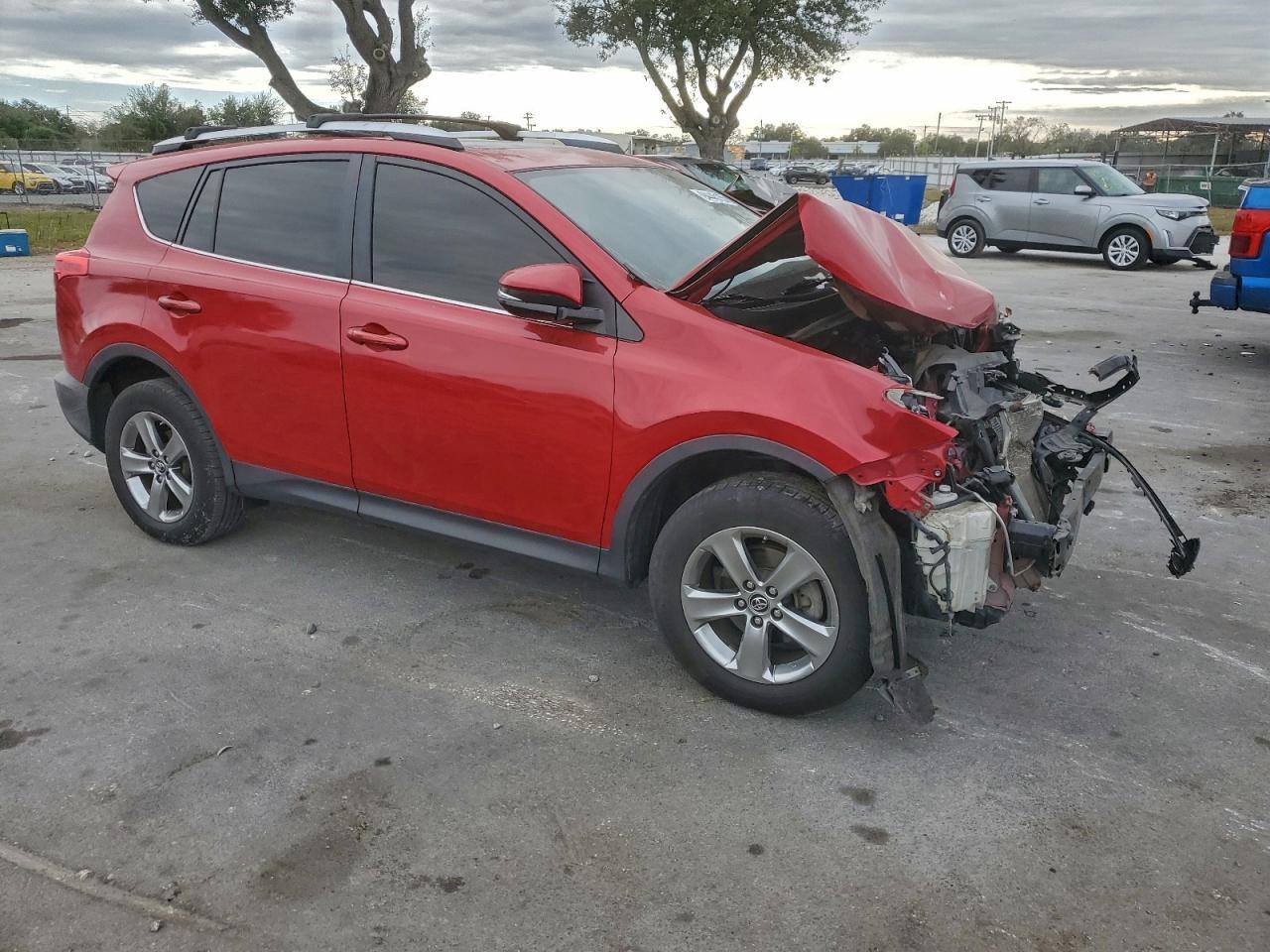 2015 Toyota Rav4 Xle - zdjęcie 4