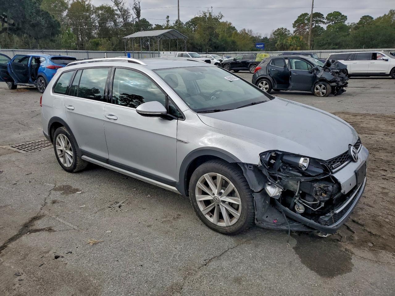2017 Volkswagen Golf Alltrack S - zdjęcie 4