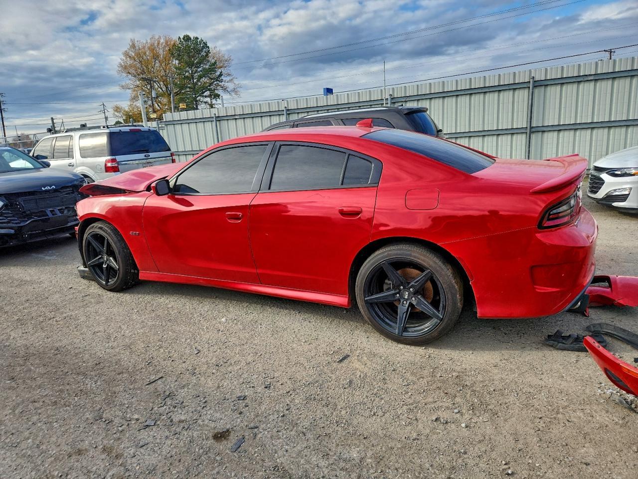 2019 Dodge Charger R/T - zdjęcie 2