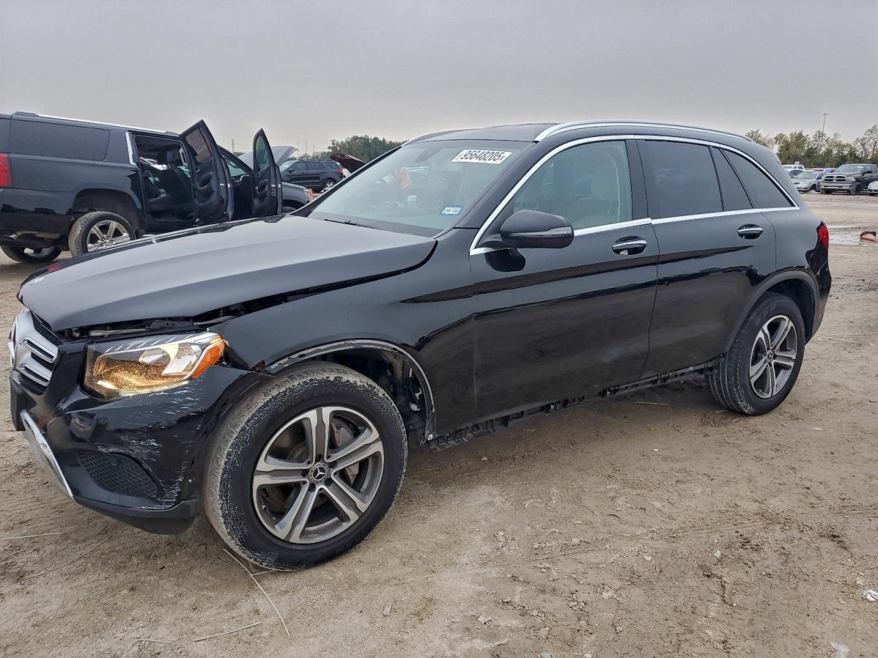 2019 Mercedes-Benz Glc 300 - zdjęcie główne