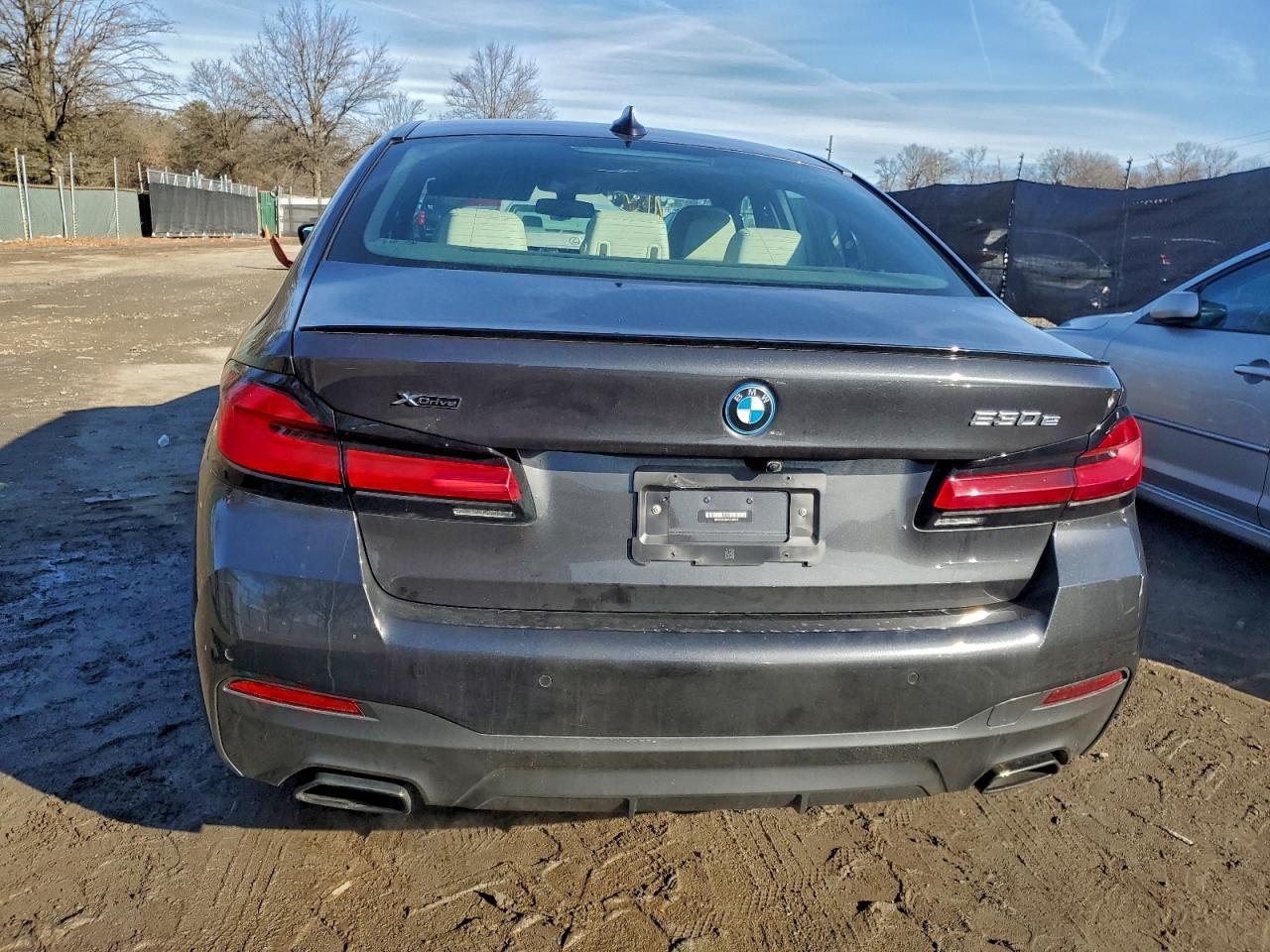 2023 BMW 530Xe - zdjęcie 6