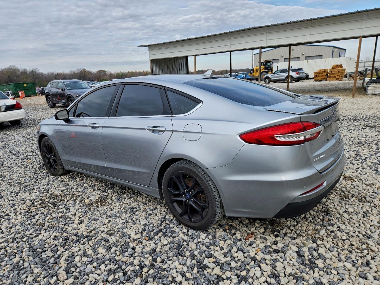 2020 Ford Fusion - zdjęcie 2