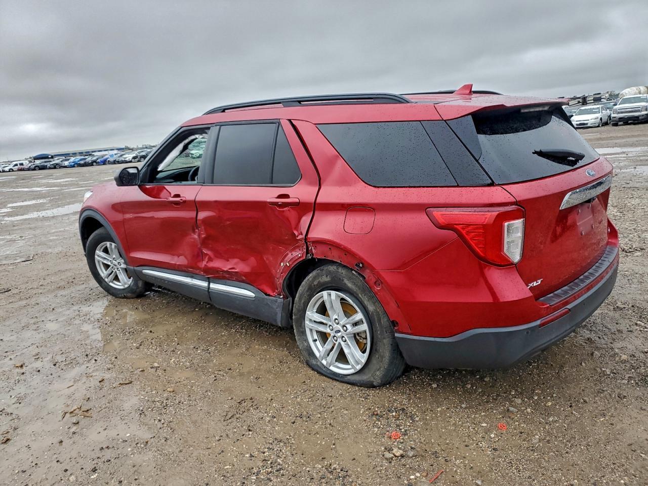 2020 Ford Explorer Xlt - zdjęcie 2