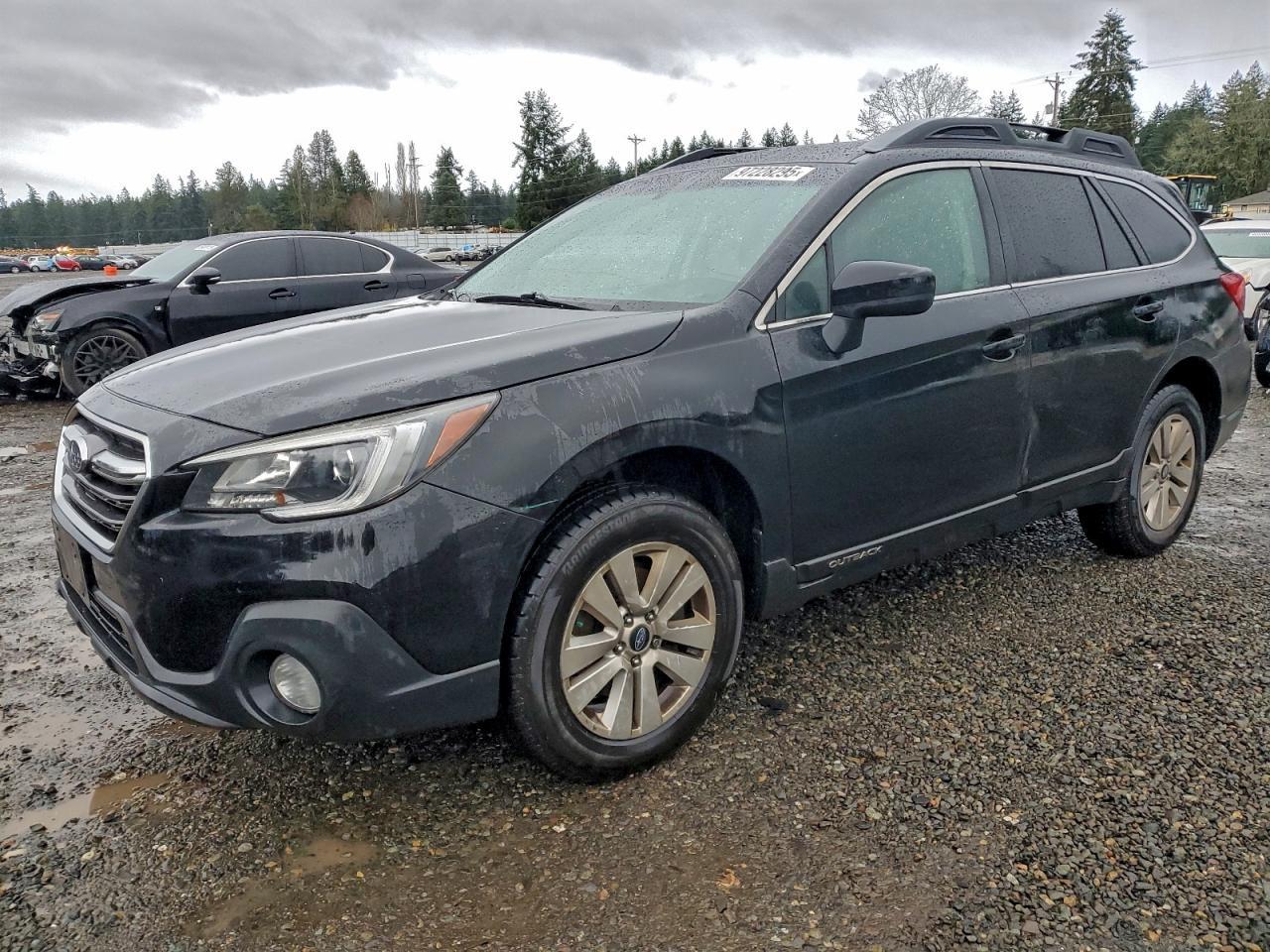 2018 Subaru Outback 2.5I Premium - zdjęcie główne