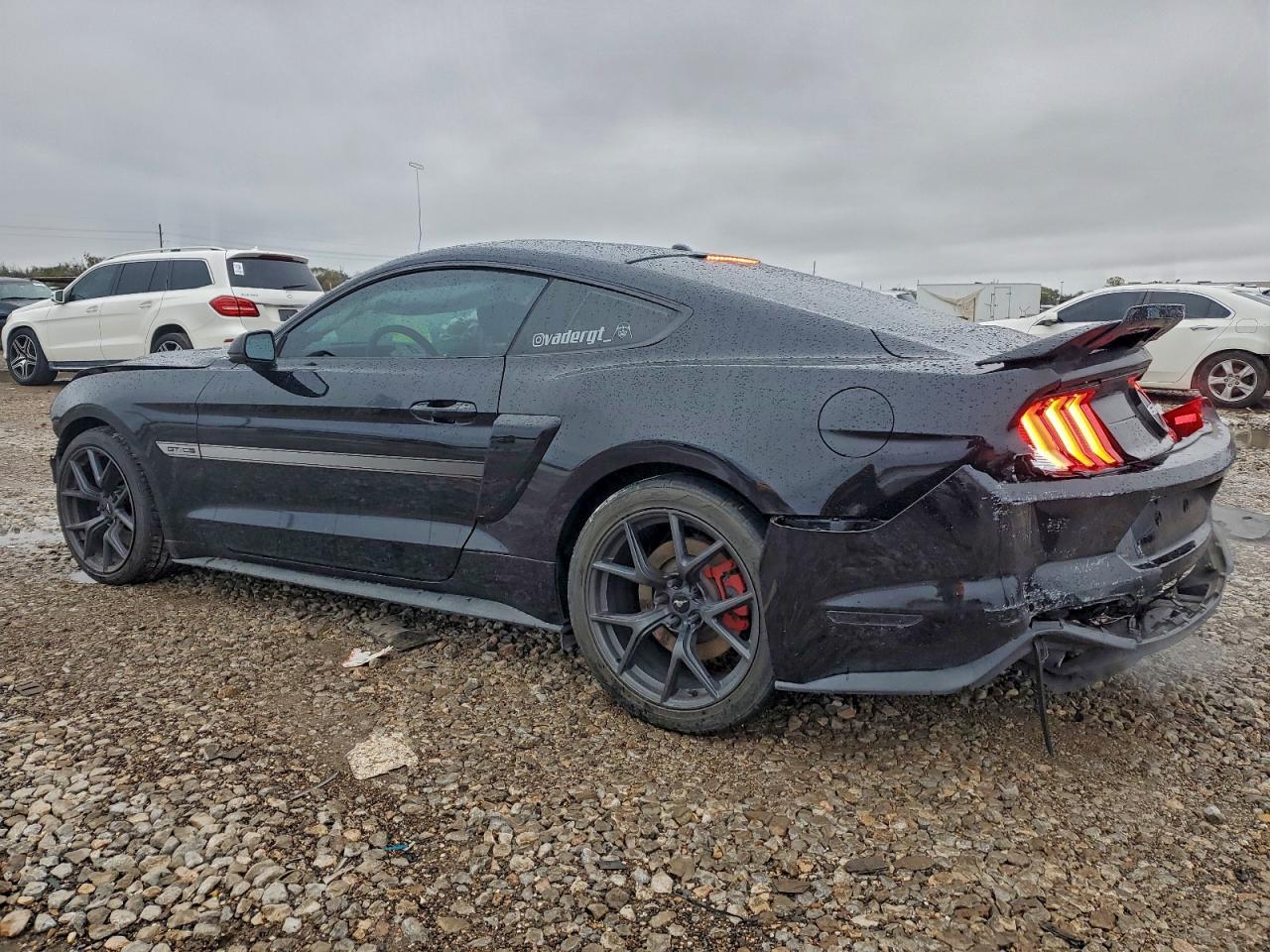 2020 Ford Mustang Gt - zdjęcie 2