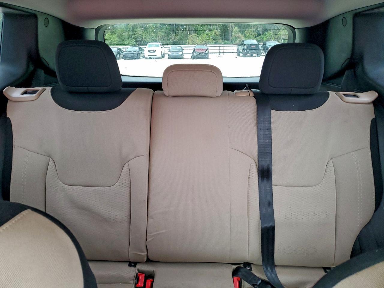 2015 Jeep Renegade Sport - zdjęcie 10