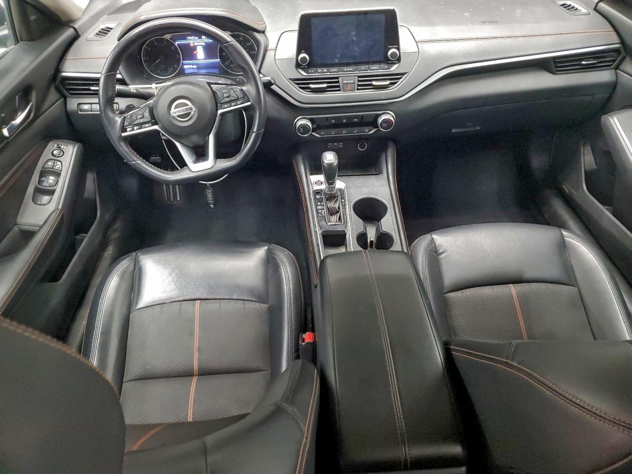 2021 Nissan Altima Sr - zdjęcie 8