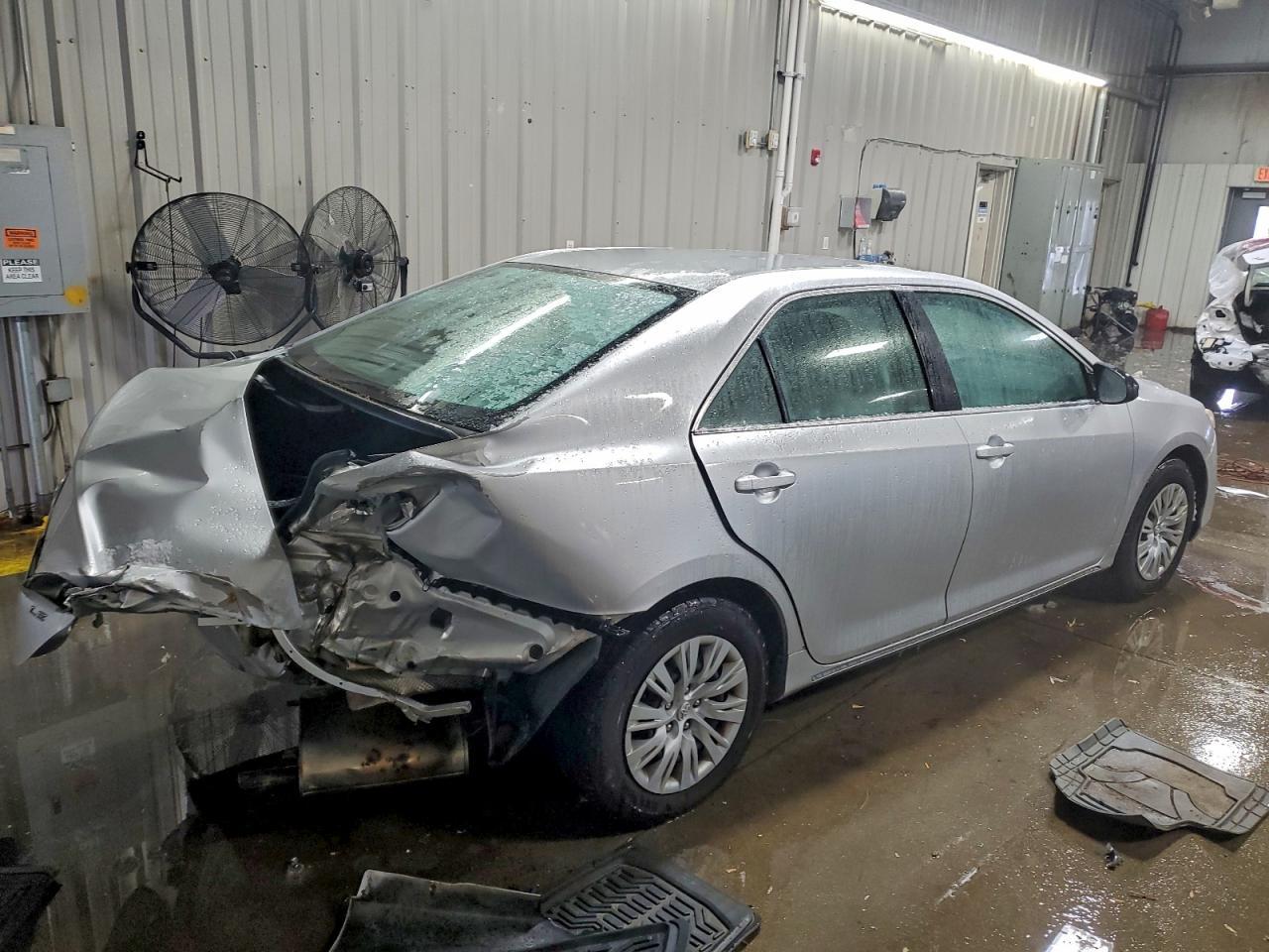 2013 Toyota Camry L - zdjęcie 3