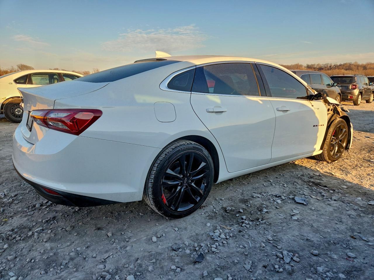 2023 Chevrolet Malibu Lt - zdjęcie 3
