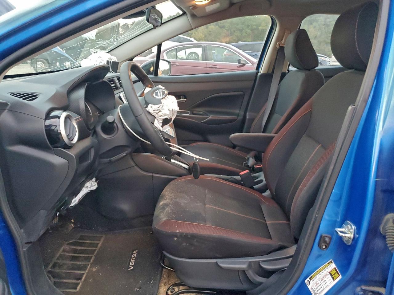 2020 Nissan Versa Sr - zdjęcie 7