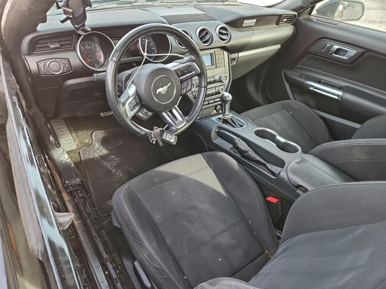 2019 Ford Mustang - zdjęcie 8