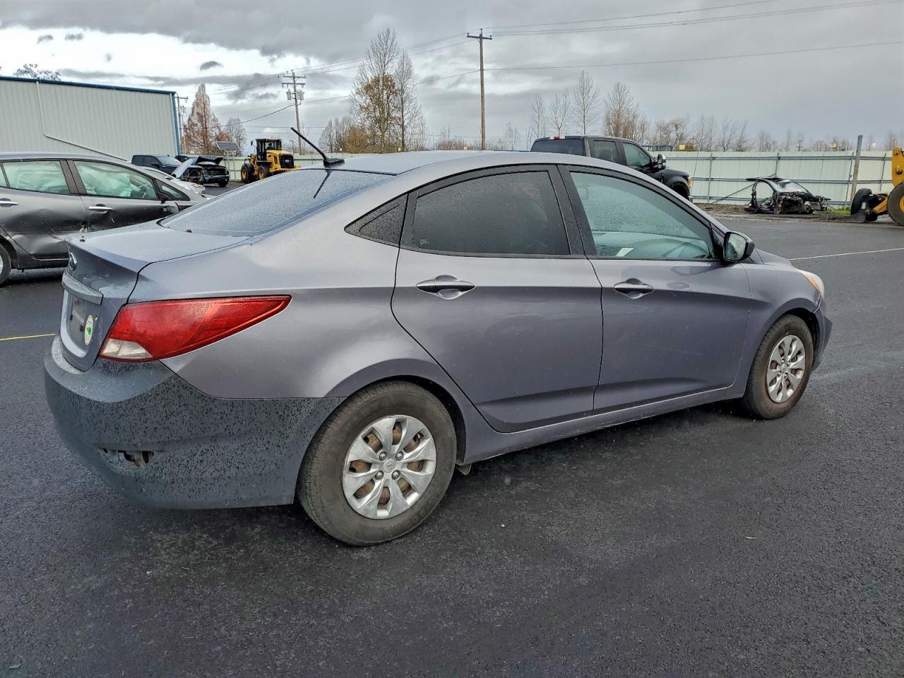 2016 Hyundai Accent Se - zdjęcie 3