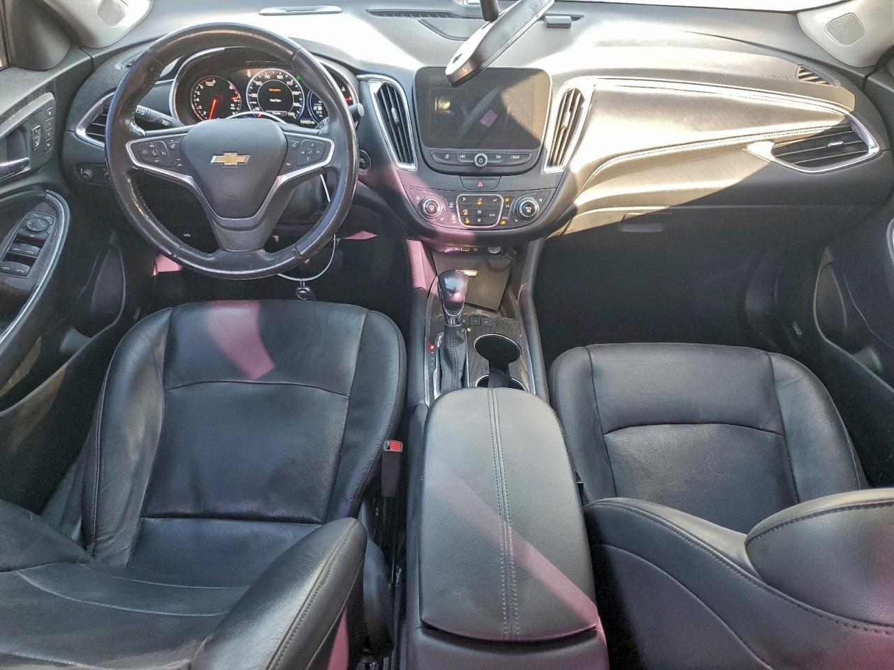 2022 Chevrolet Malibu Premier - zdjęcie 8