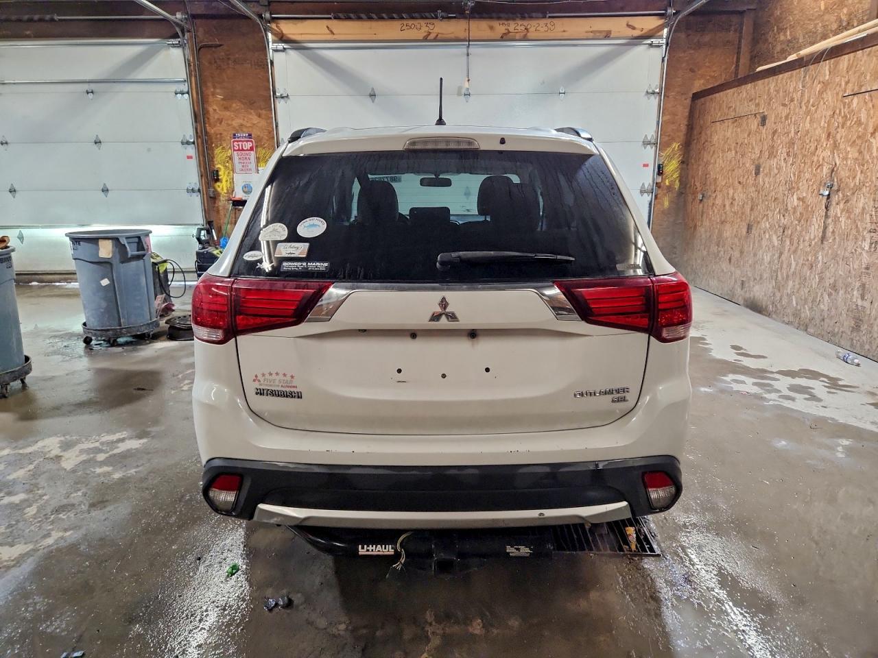 2016 Mitsubishi Outlander Se - zdjęcie 6