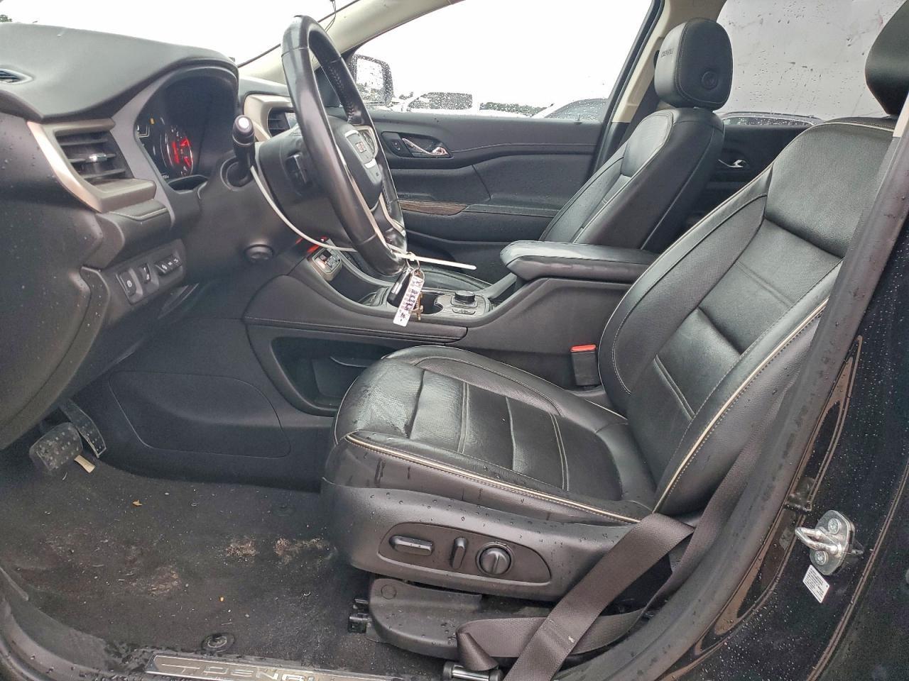 2020 GMC Acadia Denali - zdjęcie 7