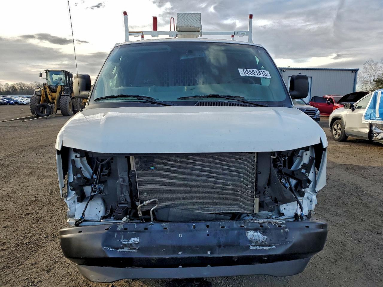 2025 Chevrolet Express G3500 - zdjęcie 5