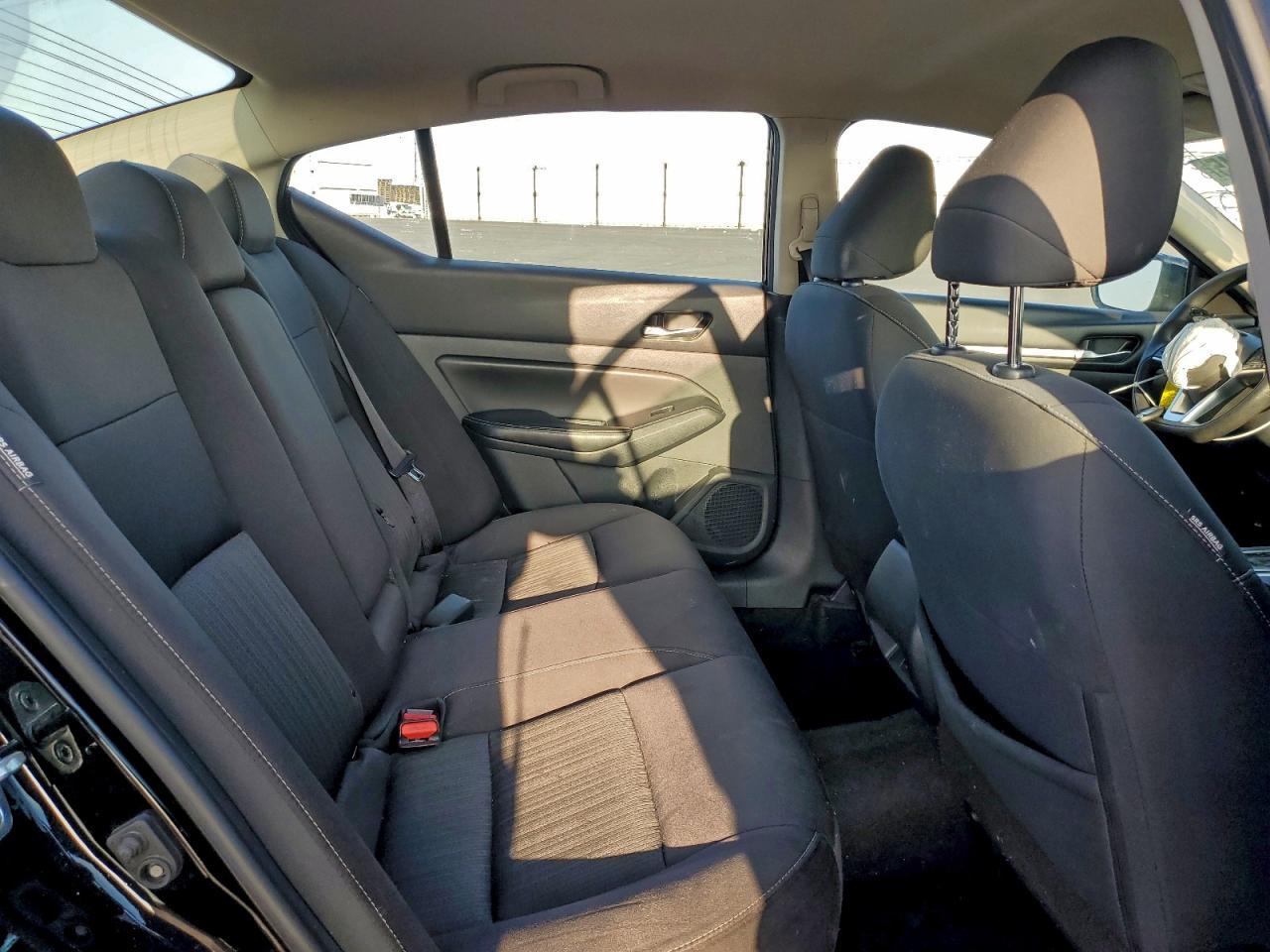 2022 Nissan Altima - zdjęcie 10