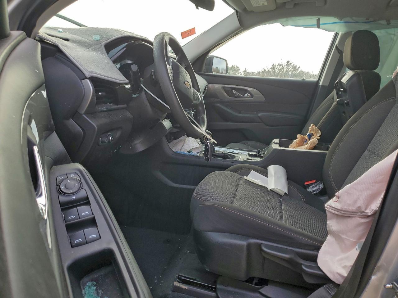 2021 Chevrolet Traverse Ls - zdjęcie 7