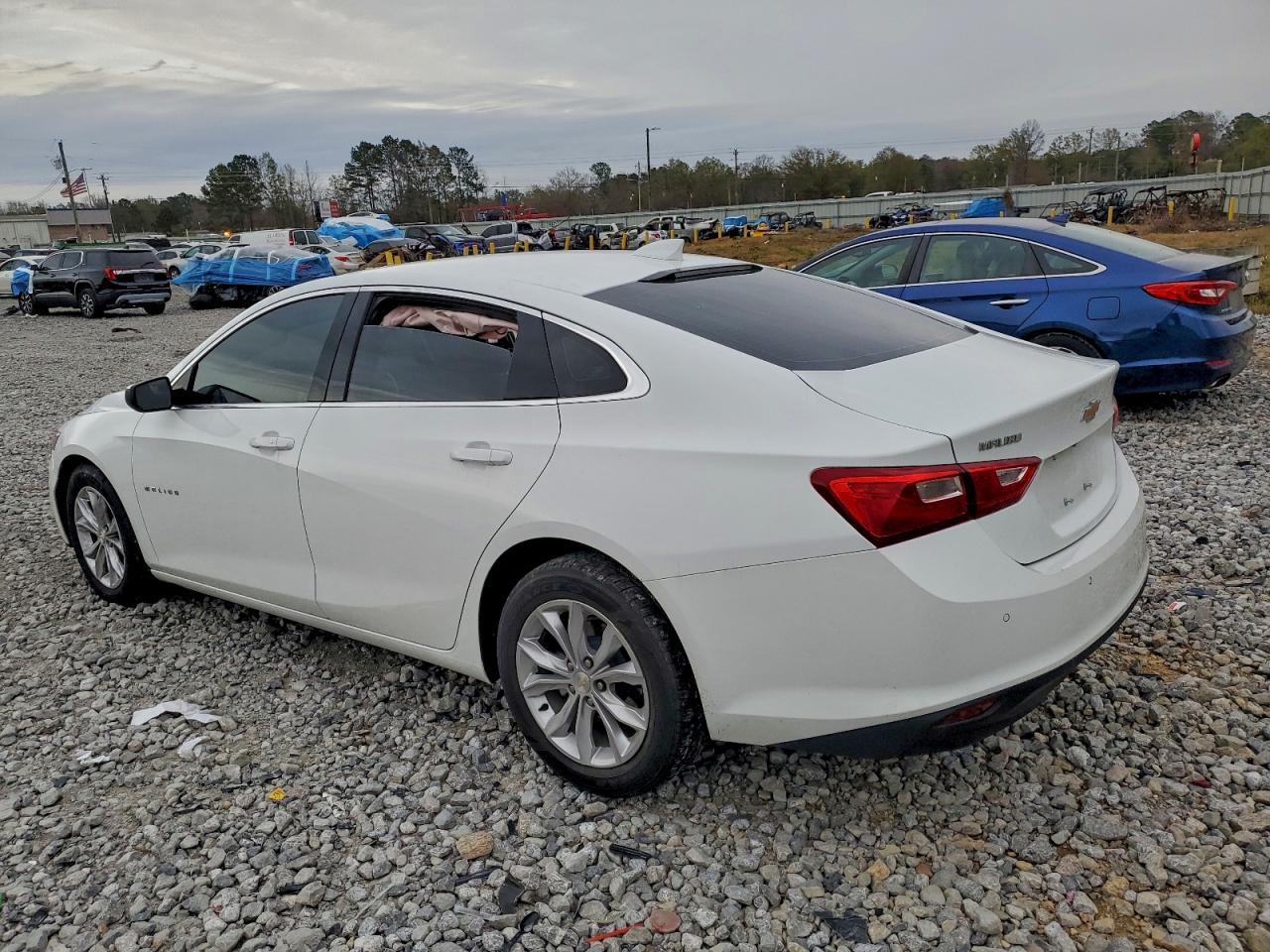 2024 Chevrolet Malibu Lt - zdjęcie 2