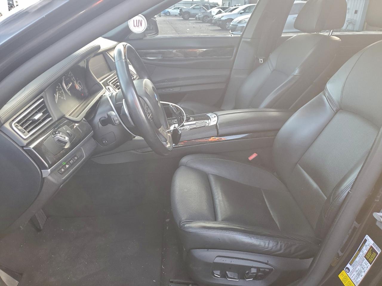 2015 BMW 750 Li - zdjęcie 7