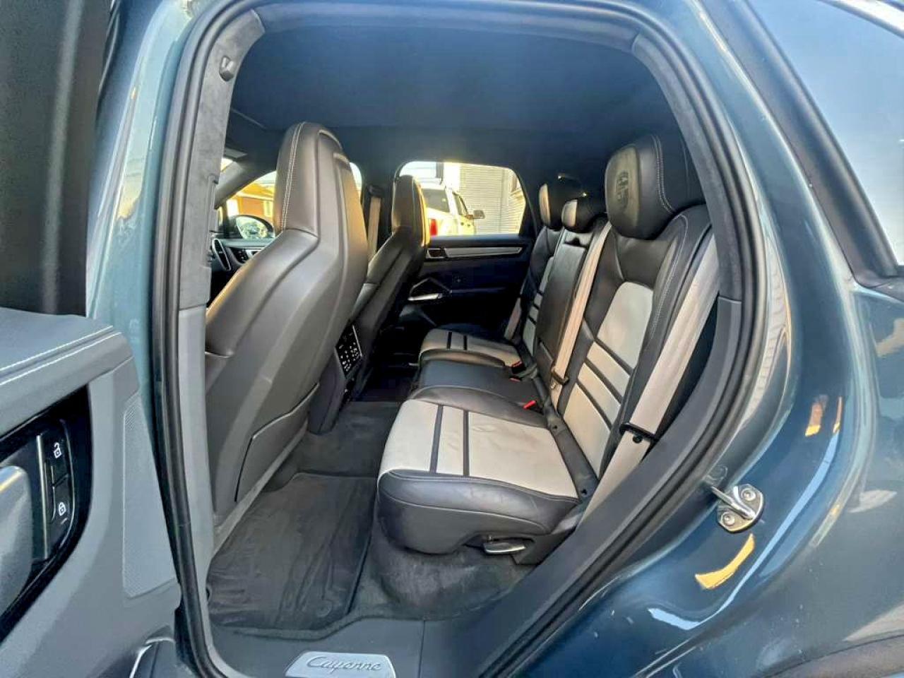 2020 Porsche Cayenne Turbo - zdjęcie 7