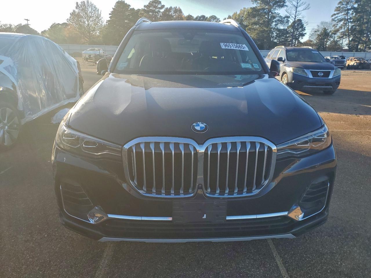 2021 BMW X7 xDrive40I - zdjęcie 5